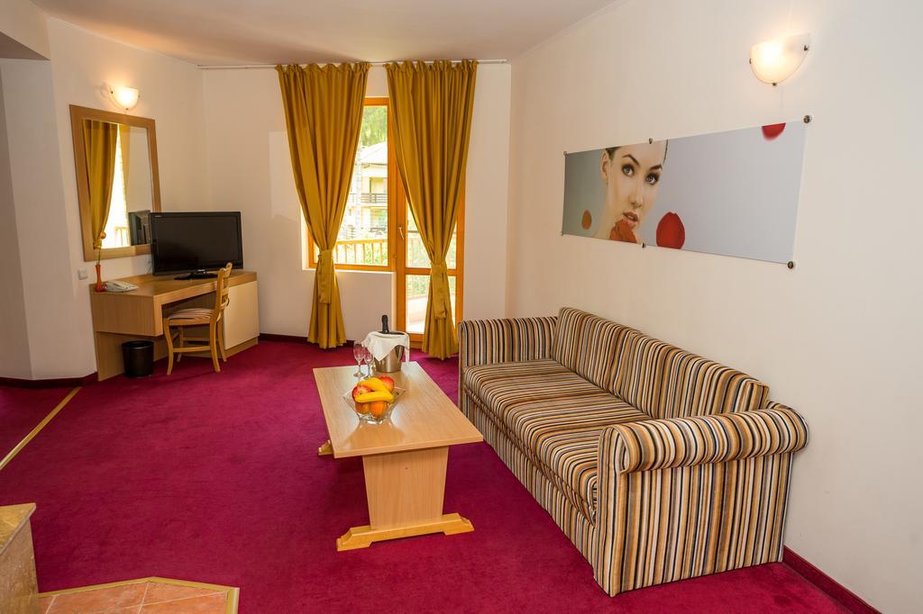 Diva Hotel & Thermal Pool Csiflik Kültér fotó